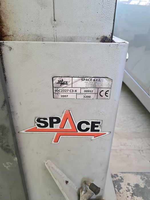 Дава се под наем Промишлена сграда в Елин Пелин - 70 кв.м за 408 € - Снимка #3