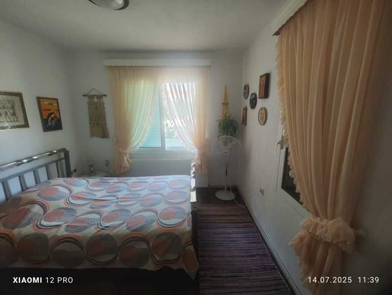 Самостоятелна къща в Паралия Каряни