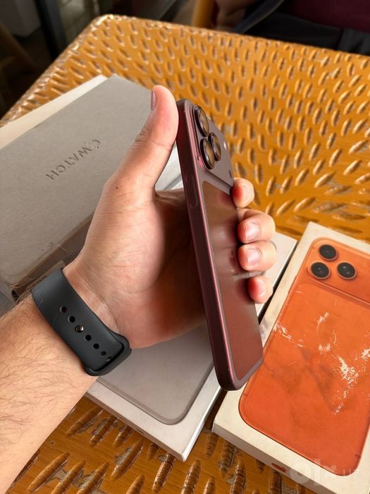 iPhone 17 Pro Max 256gb Orange/ Burgundy Brono