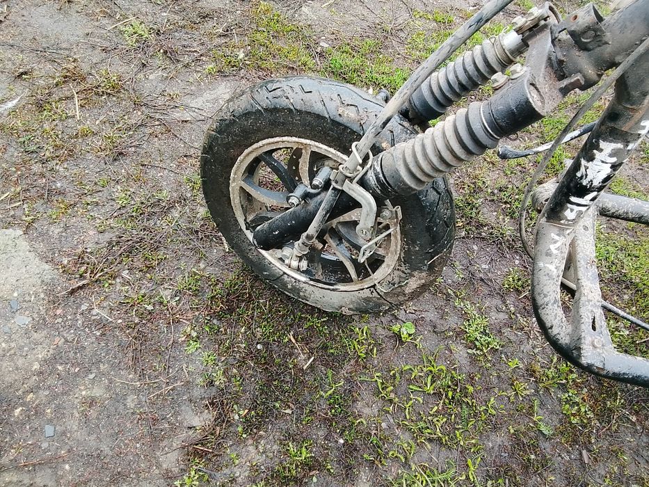 Продам скутер на запчасти