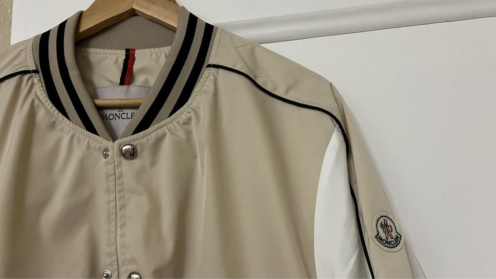 Ветровка Moncler
