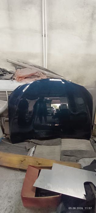 Капот от Camry 70