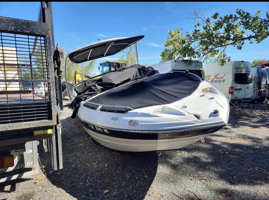 Катер Crowline 240LS