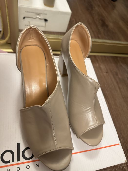 Туфли несколько 37 размера