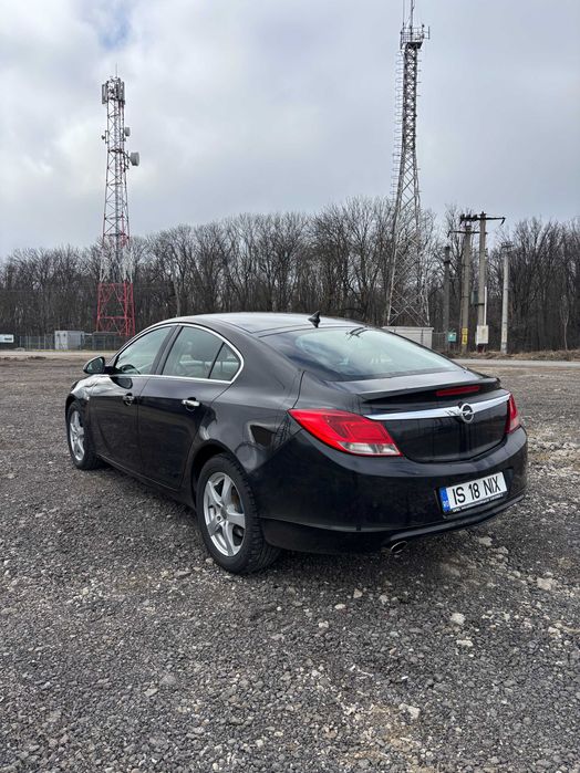 Opel Insignia 2.0 diesel 160cai manuala bi-xenon piele an 2010