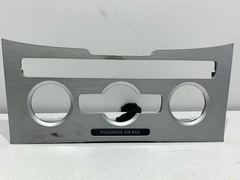 Rama / Ornament climatronic Volkswagen Passat CC facelift 3C8863100B L