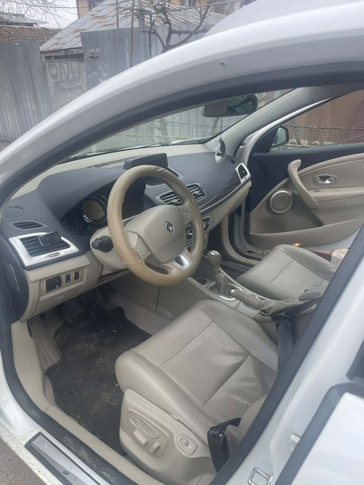 Vand/schimb megane 1,4 benzina/gpl