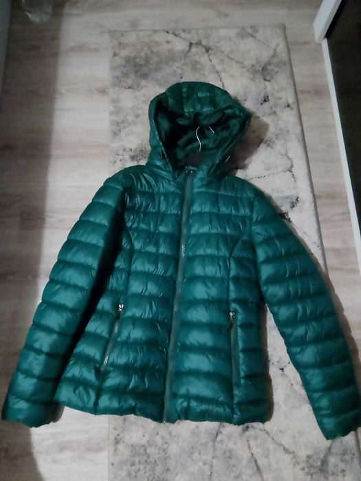 Дамско яке с качулка