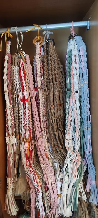 Караме  за  цветя ,.Двуцветни и бели 5 лв.