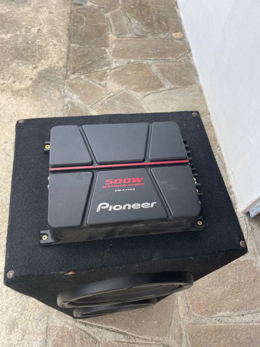 Бас каса за кола