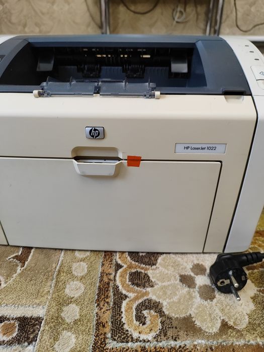 Принтер HP LaserJet 1022