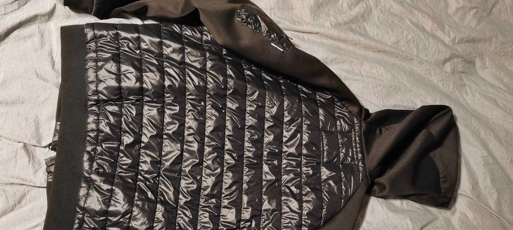 Geaca de iarna jack & jones + Borseta Nike cadou!