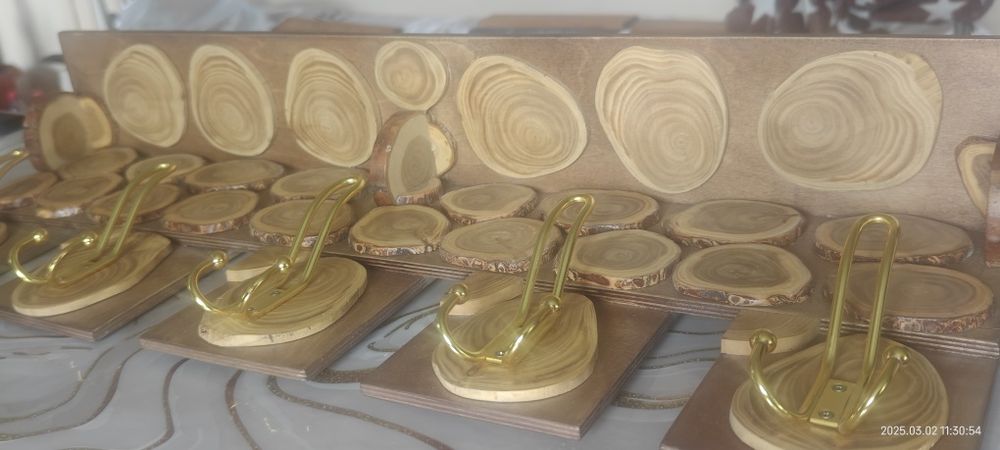 Вешалки деревяннные