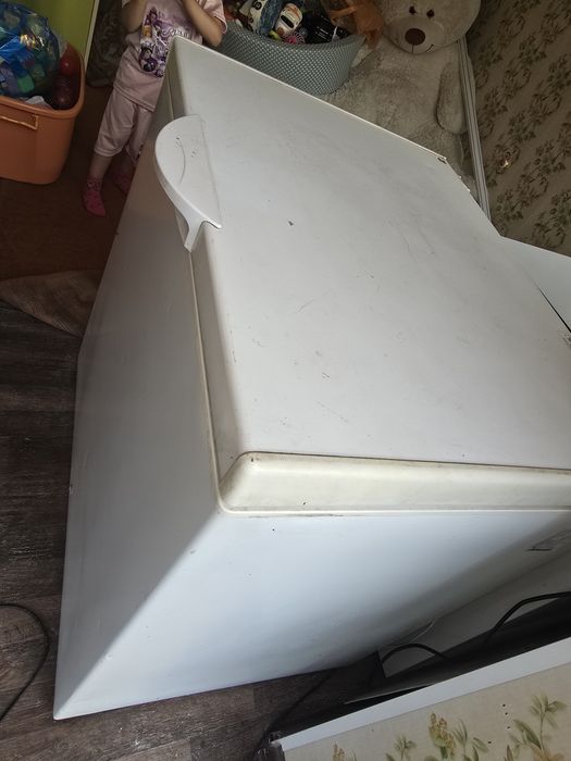 Продам морозильник