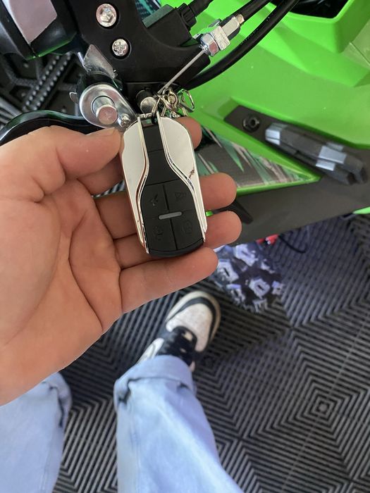 Atv quad e mini tyrannosaurus nou cu garantie si livrare in tara
