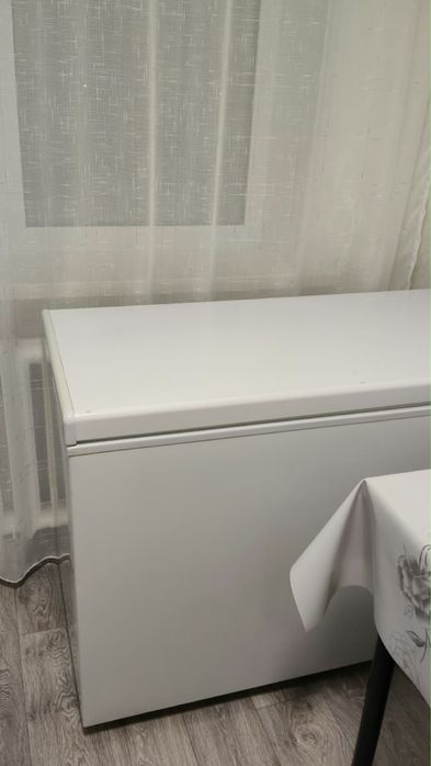 Продам морозильную камеру