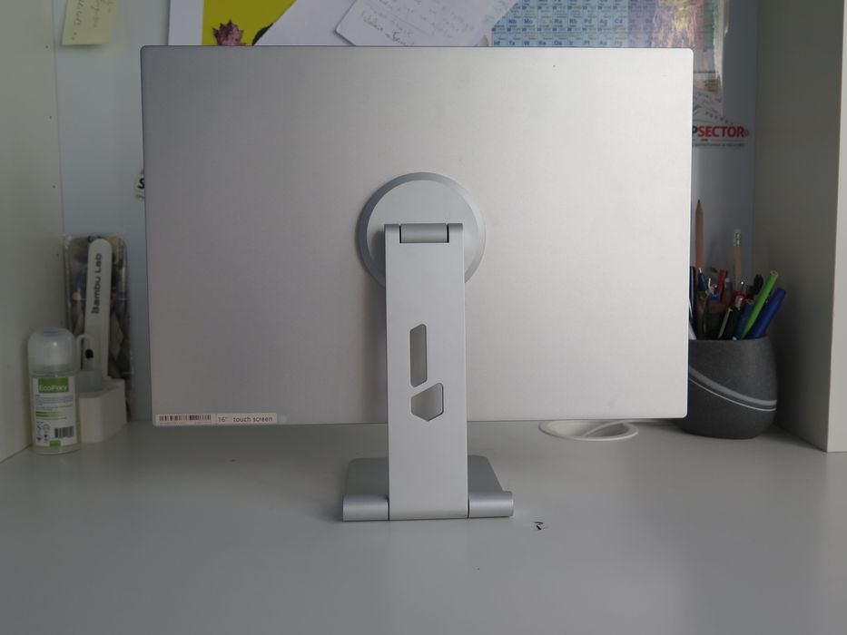 MISURA 16" преносим сензорен LCD монитор