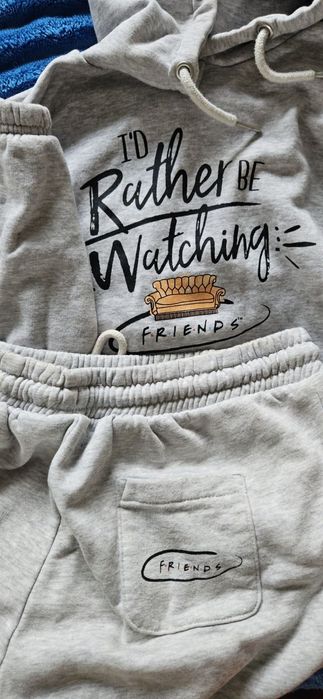 дамски спортен екип анцунг Friends лимитирана серия