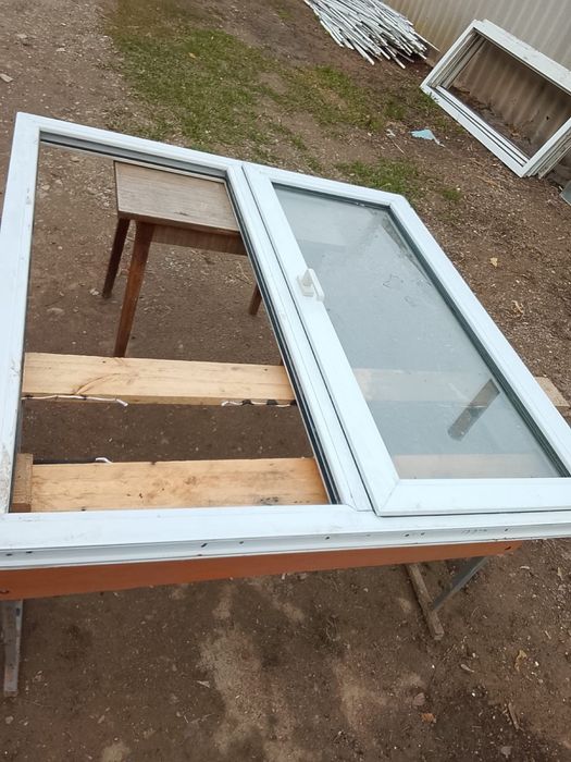 продам пластиковый окно 3 шт