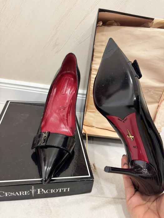 Нови! Cesare Paciotti