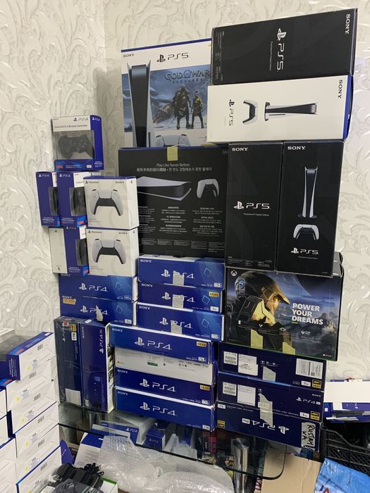 playstation4 slim 1TB один джестика оригинал и оснавные игры