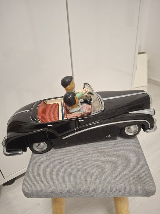 Masinuta veche de tabla China