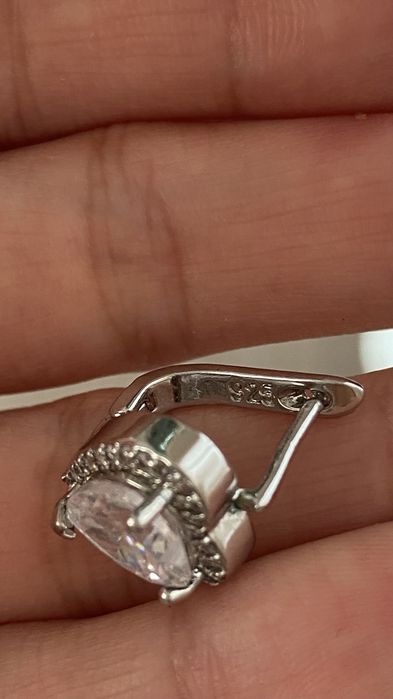 Продам серьги серебро 925 в виде сердца