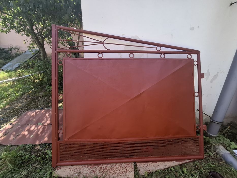 Set porți metalice - auto + pietonal , robuste și durabile din metal