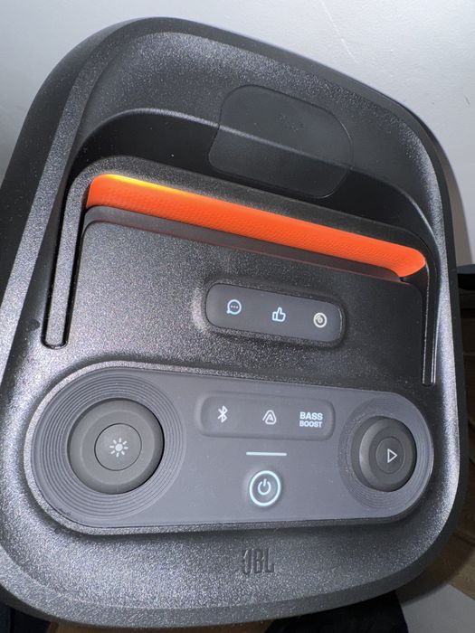 Vând 2 boxe Jbl Partybox 120