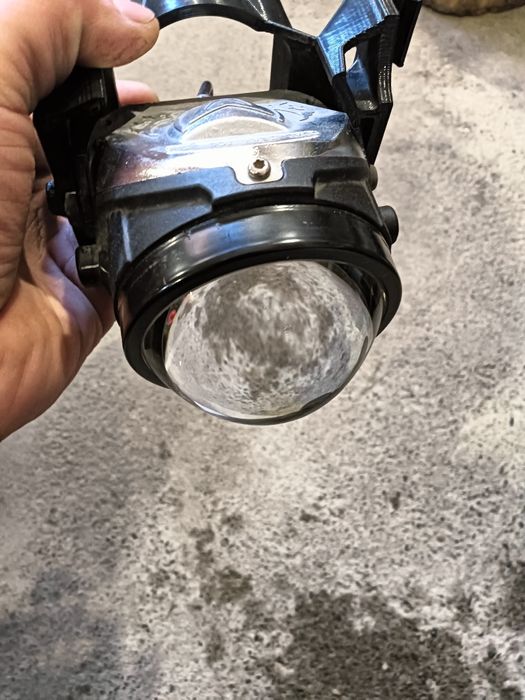 Билед линзи в туманки ,с креплением.