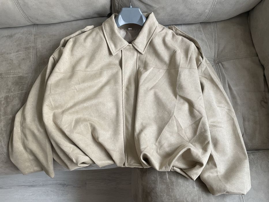 Бомбър яке в бежово размери XS и S