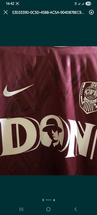 Tricou oficial CFR Cluj cu semnaturile intregii echipe de colectie