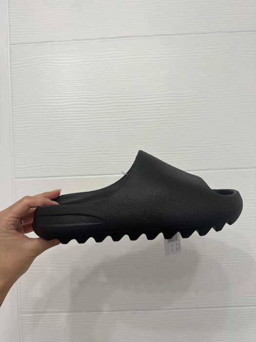 Oferta! Yeezy Slide Onyx - marimi disponibile in descriere