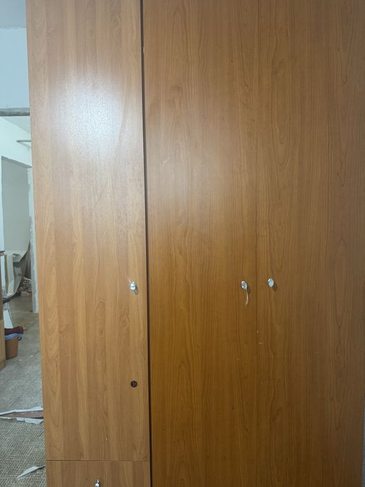 Шкаф плательный продам