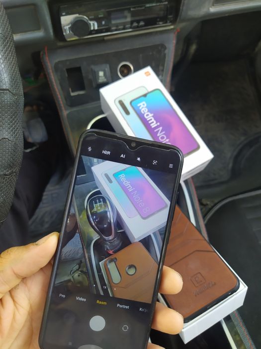 Redmi note 8  sotiladi xotira 64 Gb