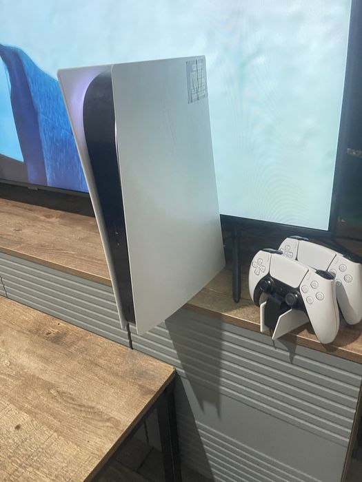 Продам PS5 оригинал