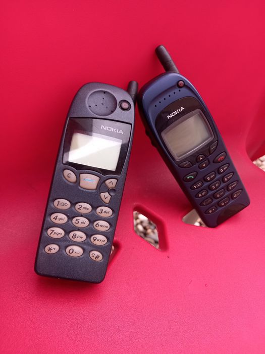 Vând 2 telefoane Nokia 5110 și Nokia 6150 pt Colecționari sau Piese