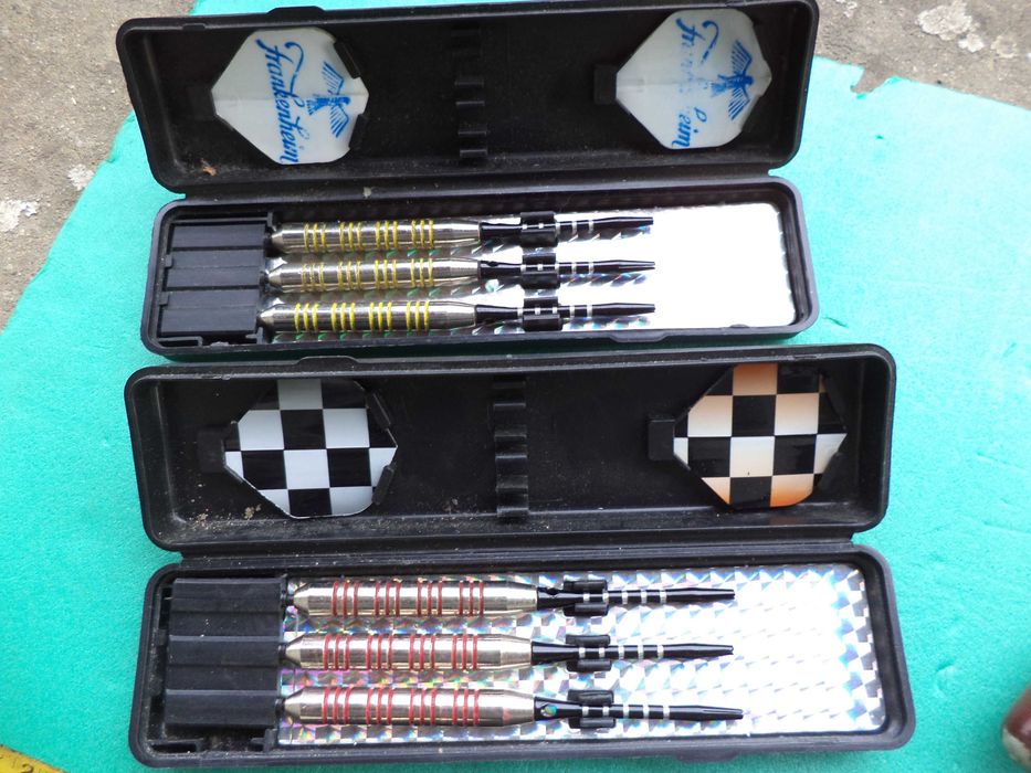 Obiecte vechi pendula pipe briciuri cutii bijuterii sageti vand schimb