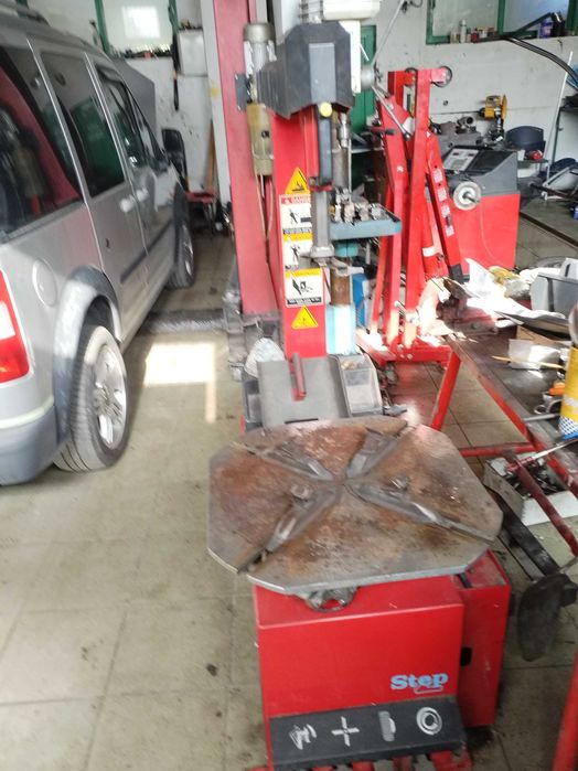 Продавам монтаж демонтаж баланс машини