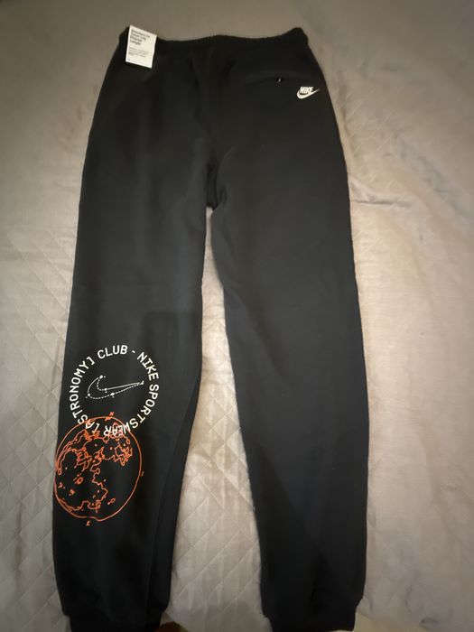 Nike долница S размер чисто нова