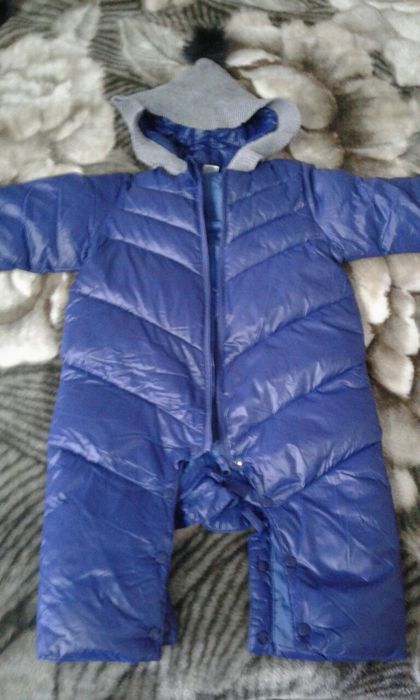 Продам весенне-осенний комбинезон