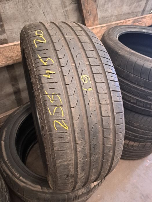 O anvelopa 255/45 R20 Pirelli