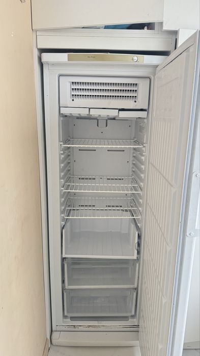 Indesit морозильник за 10.000