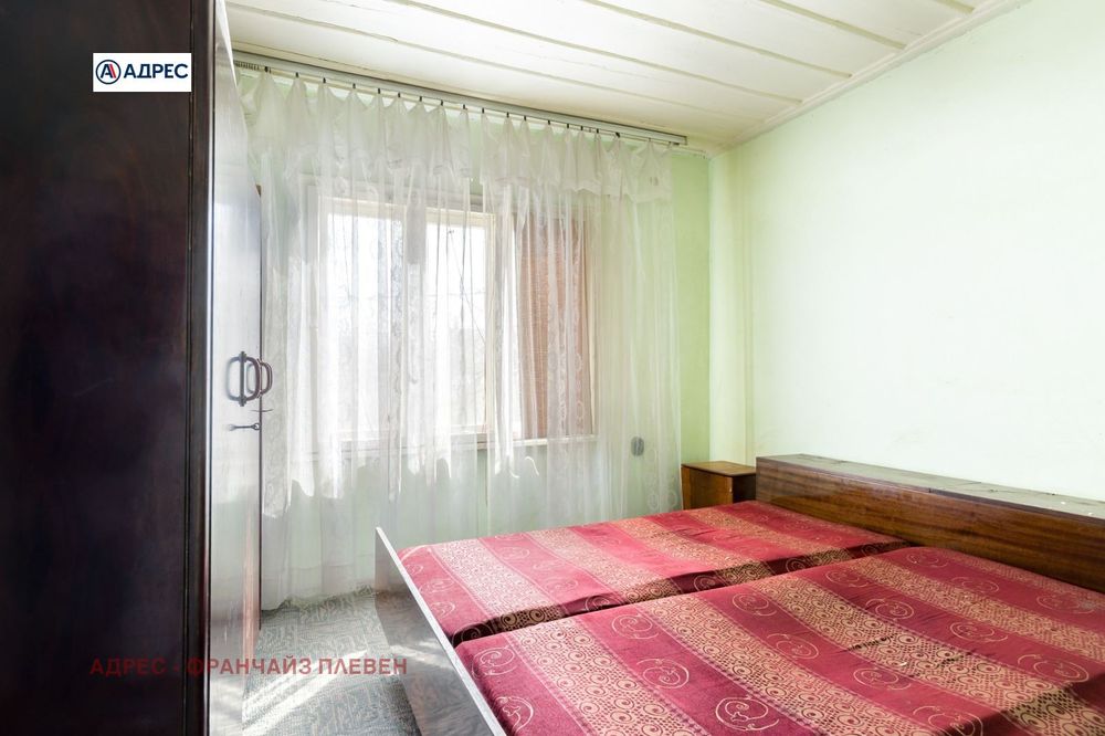 Продава се Къща в с. Обнова, Област Плевен - 80 кв.м за 243 €/кв.м - Снимка #3