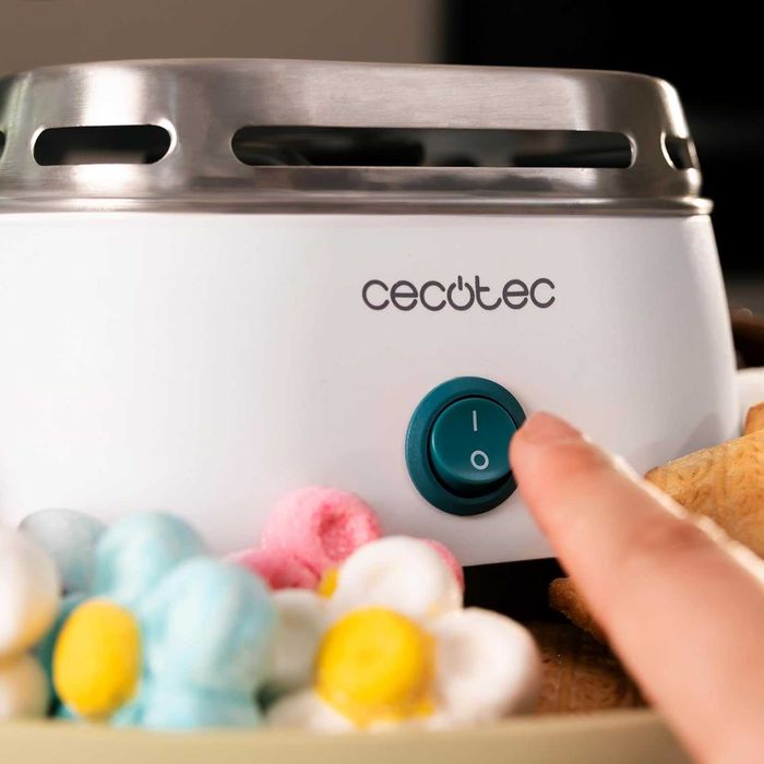 Машина за затопляне на маршмелоу Cecotec Fun&Sugar, 270W, 2 вилици