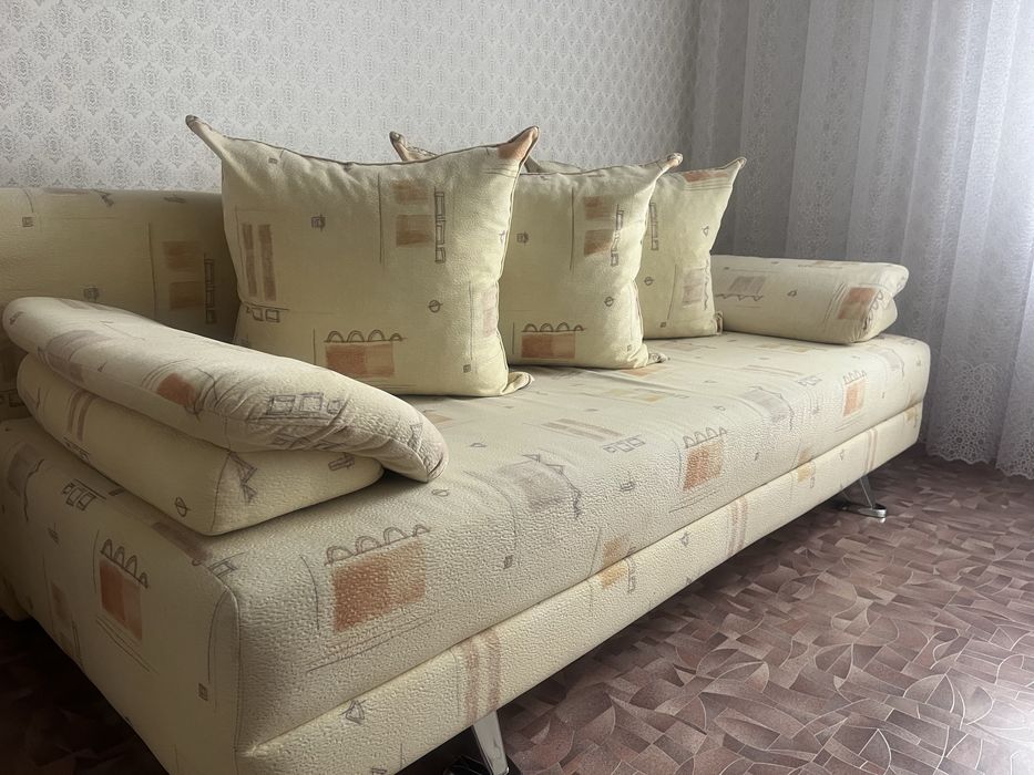 Диван в отличном состоянии.