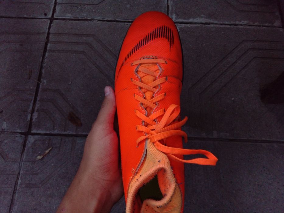 Футболни обувки на NIKE