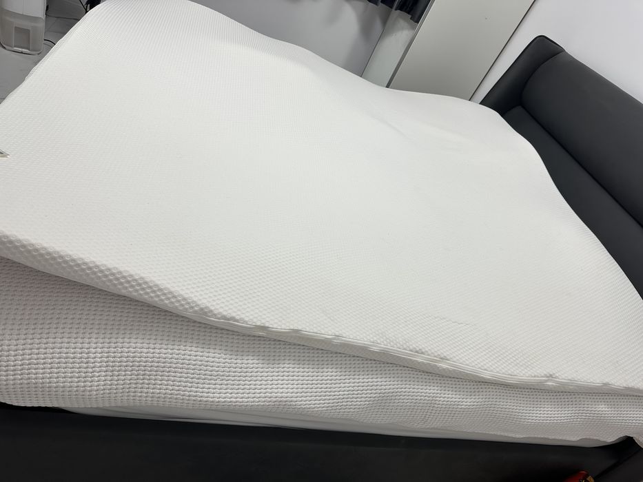 Vand topper, este nou