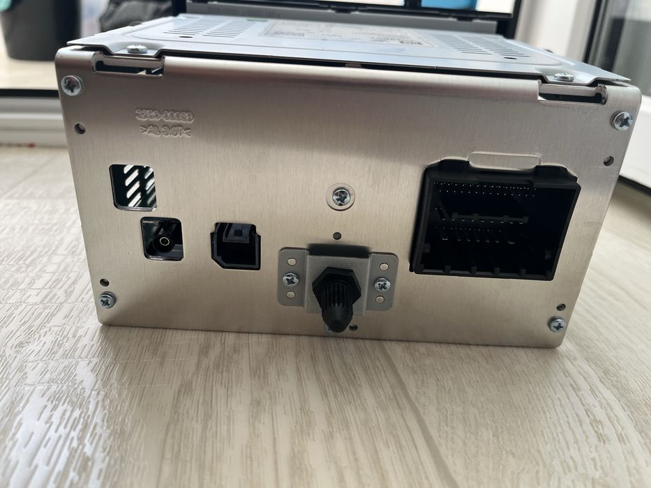 Продам Автомагнитолу на Кобальт!