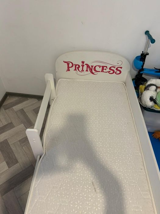 Продам кровать детскую